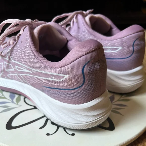Women’s ASICS GEL-EXCITE 9 running athletes sneakers Barely Rose/White size 10. - Picture 7 of 17